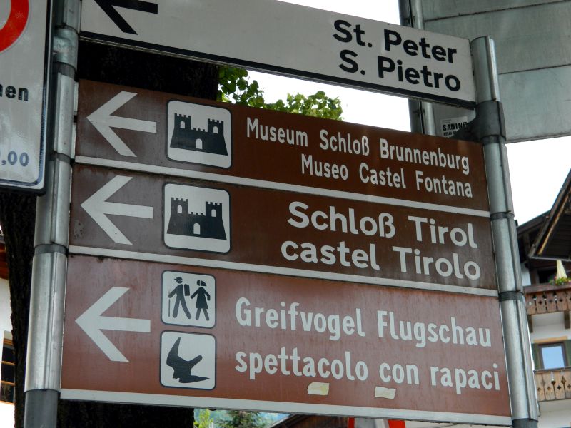 Schloss_Tirol_01.jpg
