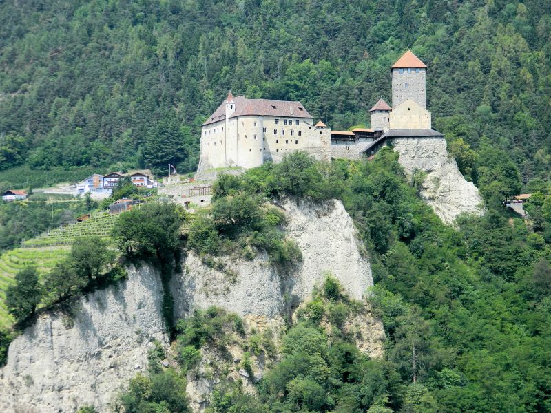 Schloss_Tirol_16.jpg